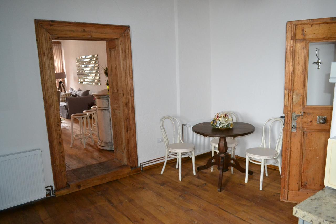 Casa Veche Aparthotel Brasov Ngoại thất bức ảnh