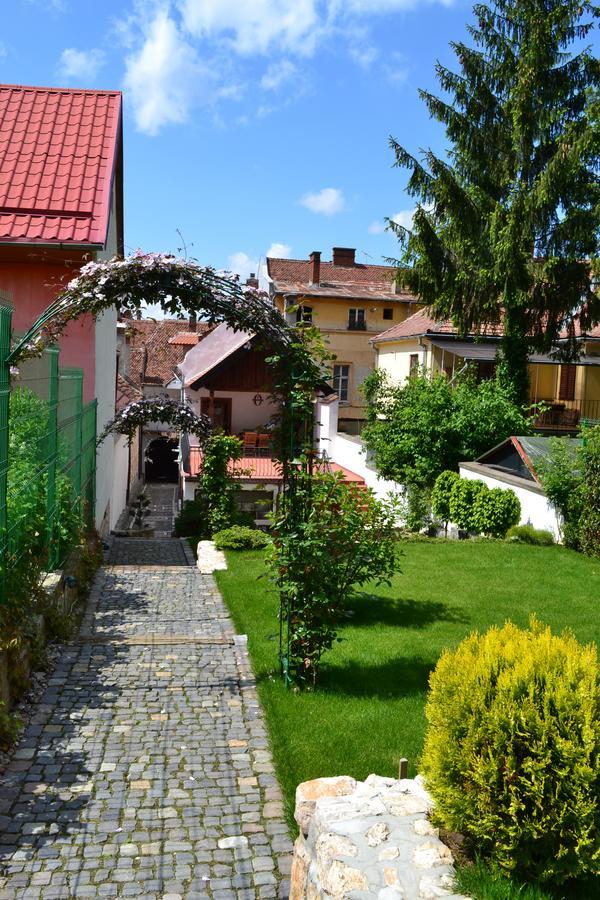 Casa Veche Aparthotel Brasov Ngoại thất bức ảnh