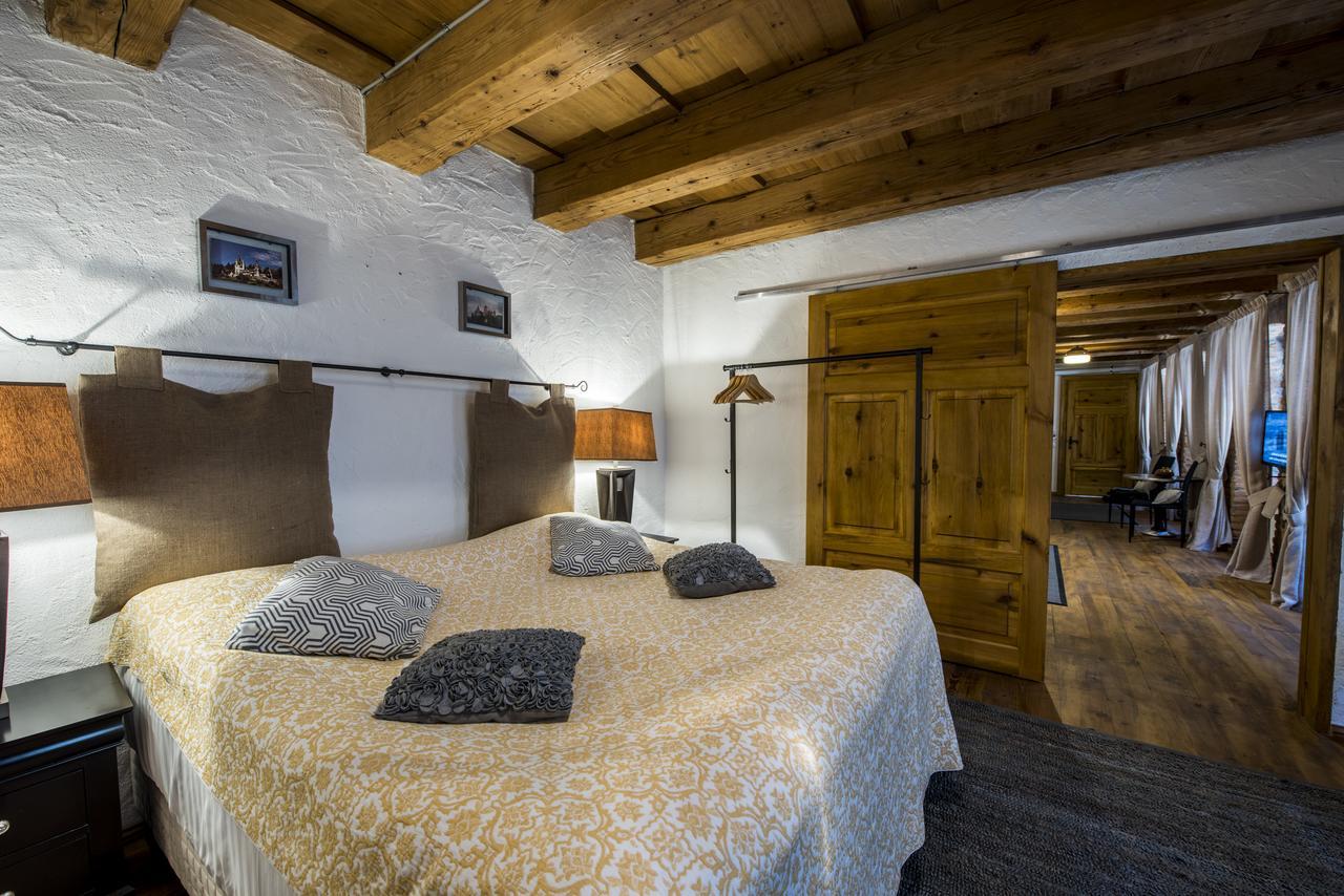 Casa Veche Aparthotel Brasov Ngoại thất bức ảnh