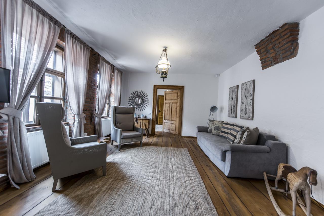 Casa Veche Aparthotel Brasov Ngoại thất bức ảnh
