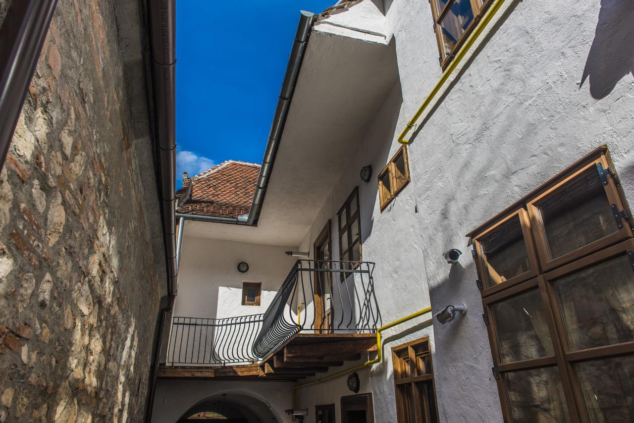 Casa Veche Aparthotel Brasov Ngoại thất bức ảnh