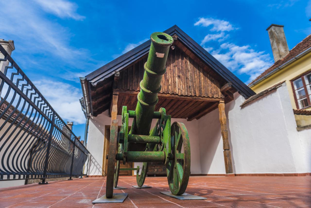 Casa Veche Aparthotel Brasov Ngoại thất bức ảnh
