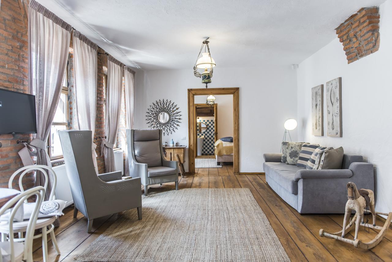 Casa Veche Aparthotel Brasov Ngoại thất bức ảnh