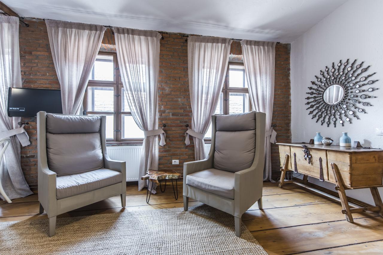 Casa Veche Aparthotel Brasov Ngoại thất bức ảnh