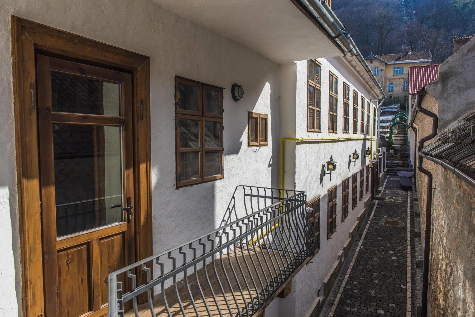 Casa Veche Aparthotel Brasov Ngoại thất bức ảnh