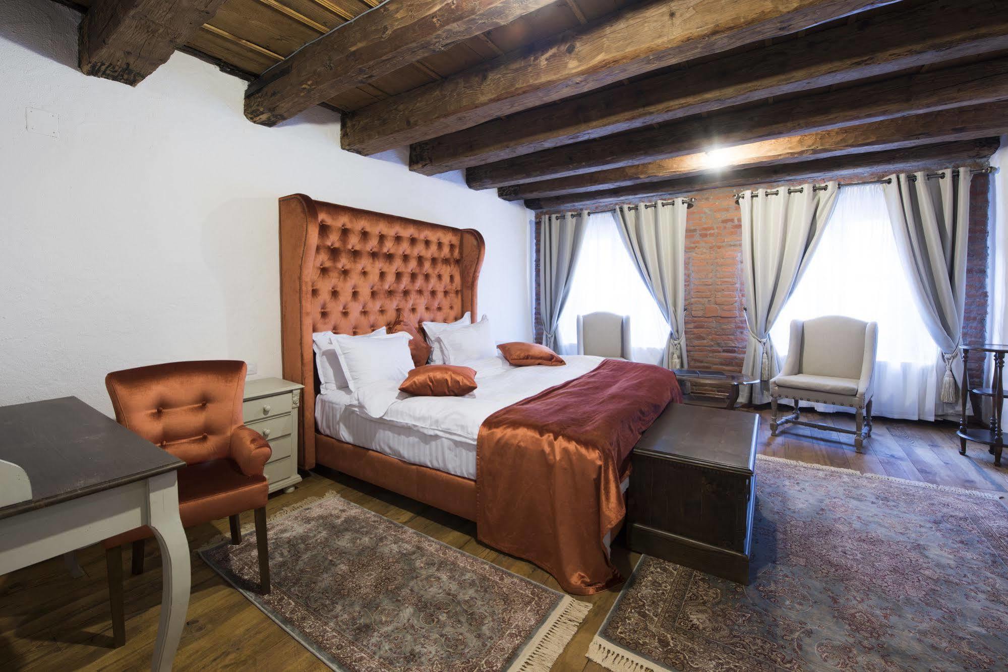 Casa Veche Aparthotel Brasov Ngoại thất bức ảnh